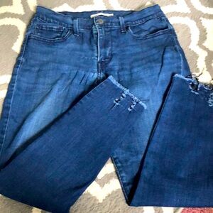 Levi Strauss and co super skinny 710 Jeans